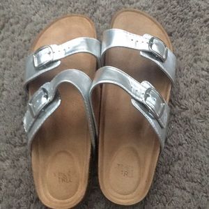 Never worn woman sandals